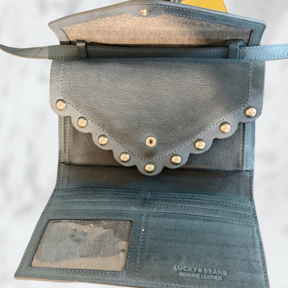 Lucky Brand Crossbody Wallet - Picture 6 of 6